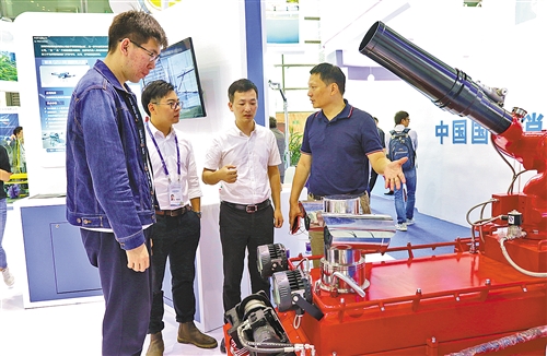 打造粤港澳大湾区科创中心核心引擎 